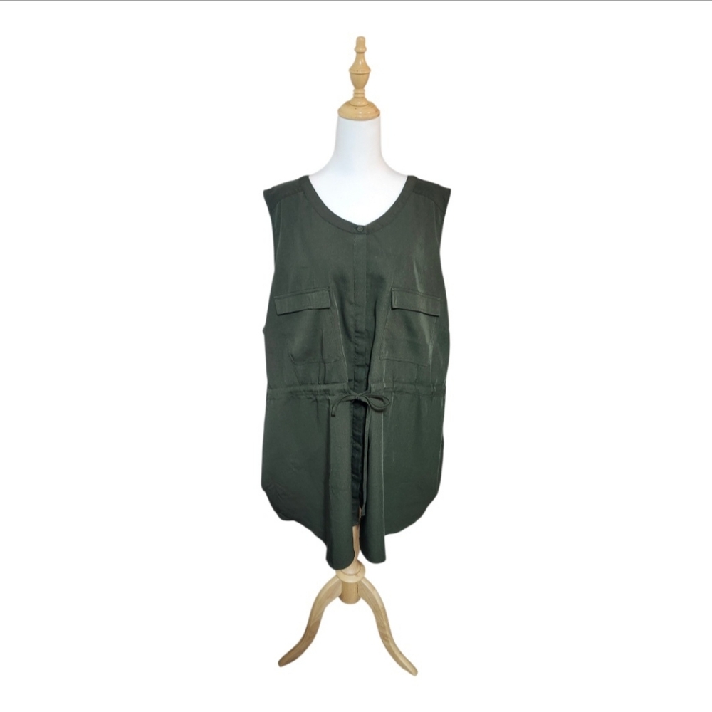 Penningtons 🇨🇦 Women's Sleeveless Green Vest With Drawstring & Pockets.